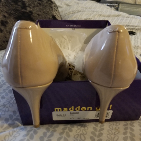 Madden Girl Nude heels. - Picture 7 of 7